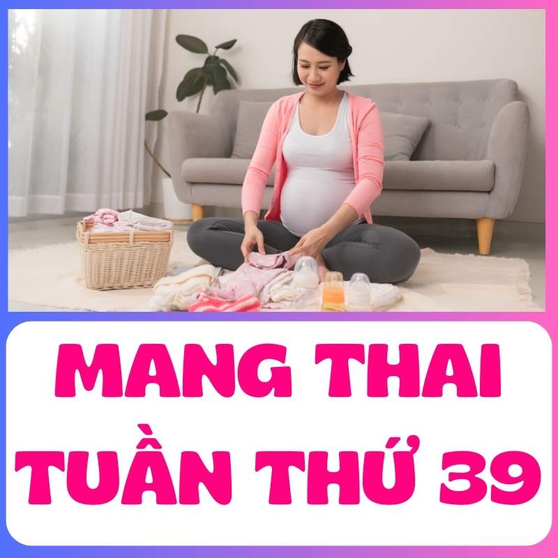 Mẹ bầu chuẩn bị túi đồ đi sinh cho mẹ và bé